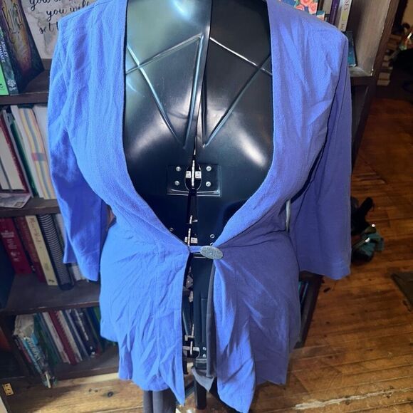 Soft Surroundings artsy periwinkle XS single button top - Picture 1 of 4